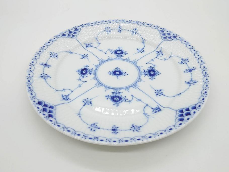 デンマーク　ROYAL COPENHAGEN(ロイヤルコペンハーゲン)　ブルーフルーテッド ハーフレース　約25cm　プレート3枚セット(大皿、洋食器、北欧)(R-081292)