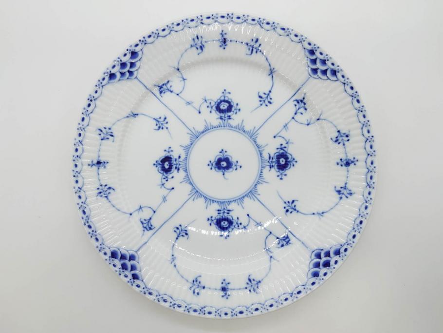 デンマーク　ROYAL COPENHAGEN(ロイヤルコペンハーゲン)　ブルーフルーテッド ハーフレース　約25cm　プレート3枚セット(大皿、洋食器、北欧)(R-081292)