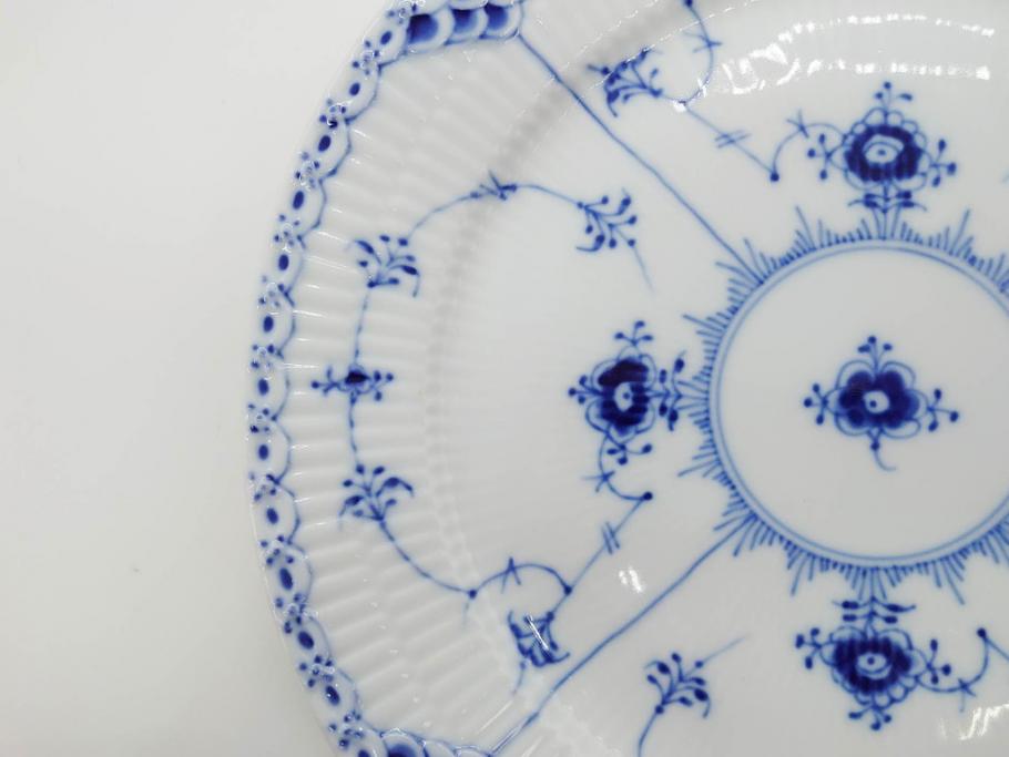 デンマーク　ROYAL COPENHAGEN(ロイヤルコペンハーゲン)　ブルーフルーテッド ハーフレース　約25cm　プレート3枚セット(大皿、洋食器、北欧)(R-081292)