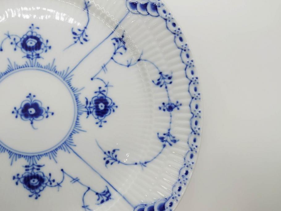 デンマーク　ROYAL COPENHAGEN(ロイヤルコペンハーゲン)　ブルーフルーテッド ハーフレース　約25cm　プレート3枚セット(大皿、洋食器、北欧)(R-081292)