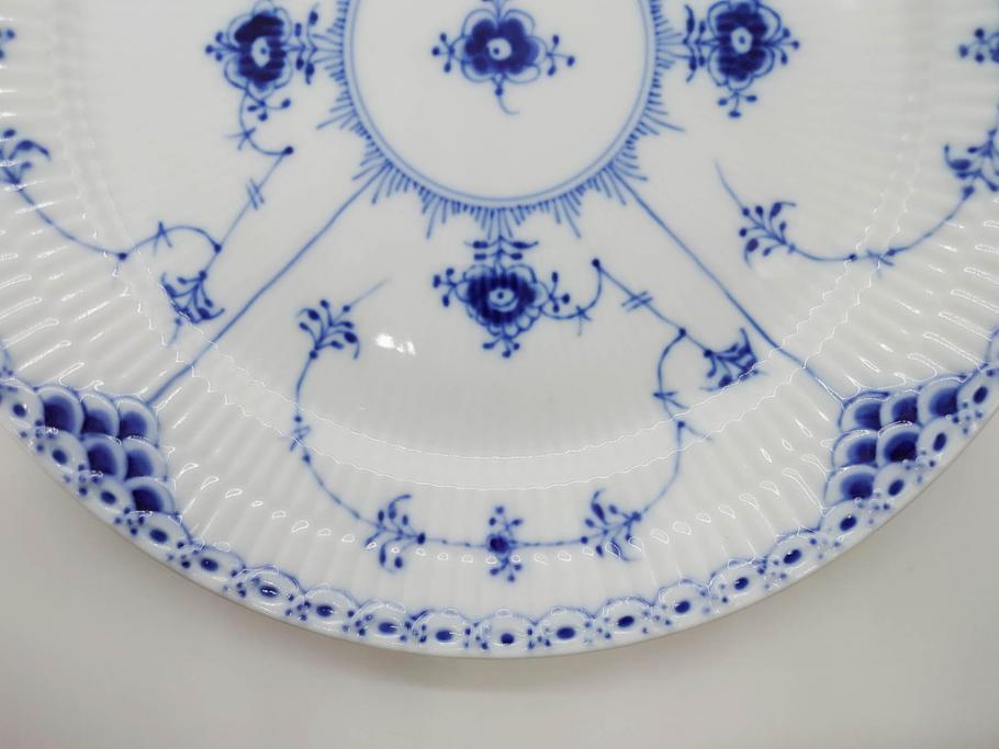 デンマーク　ROYAL COPENHAGEN(ロイヤルコペンハーゲン)　ブルーフルーテッド ハーフレース　約25cm　プレート3枚セット(大皿、洋食器、北欧)(R-081292)