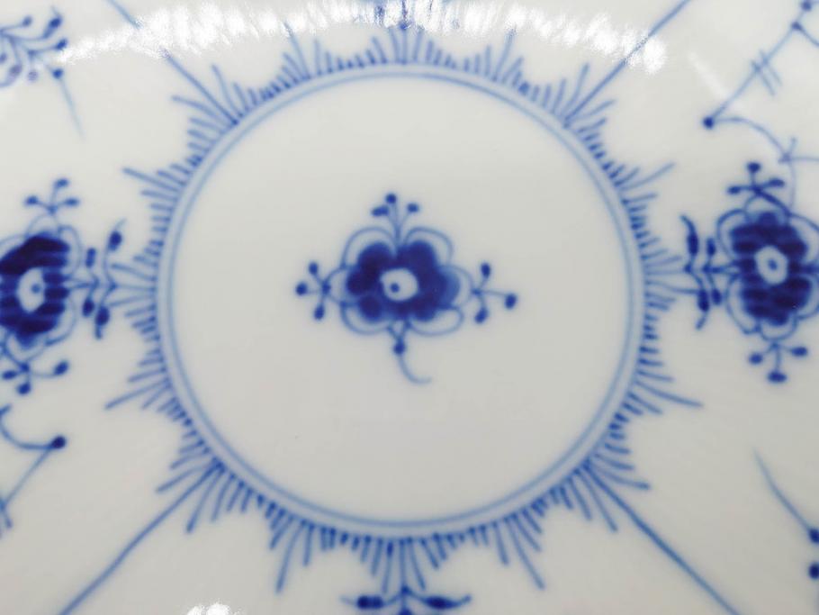 デンマーク　ROYAL COPENHAGEN(ロイヤルコペンハーゲン)　ブルーフルーテッド ハーフレース　約25cm　プレート3枚セット(大皿、洋食器、北欧)(R-081292)