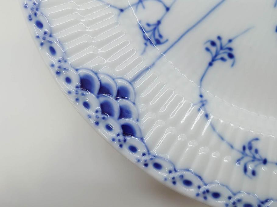 デンマーク　ROYAL COPENHAGEN(ロイヤルコペンハーゲン)　ブルーフルーテッド ハーフレース　約25cm　プレート3枚セット(大皿、洋食器、北欧)(R-081292)