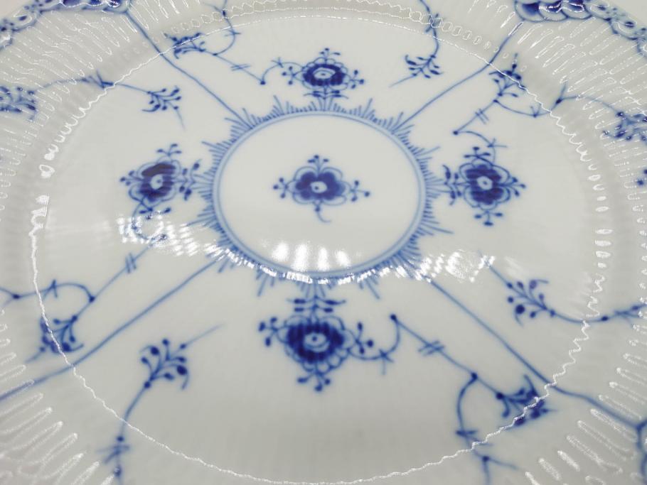 デンマーク　ROYAL COPENHAGEN(ロイヤルコペンハーゲン)　ブルーフルーテッド ハーフレース　約25cm　プレート3枚セット(大皿、洋食器、北欧)(R-081292)