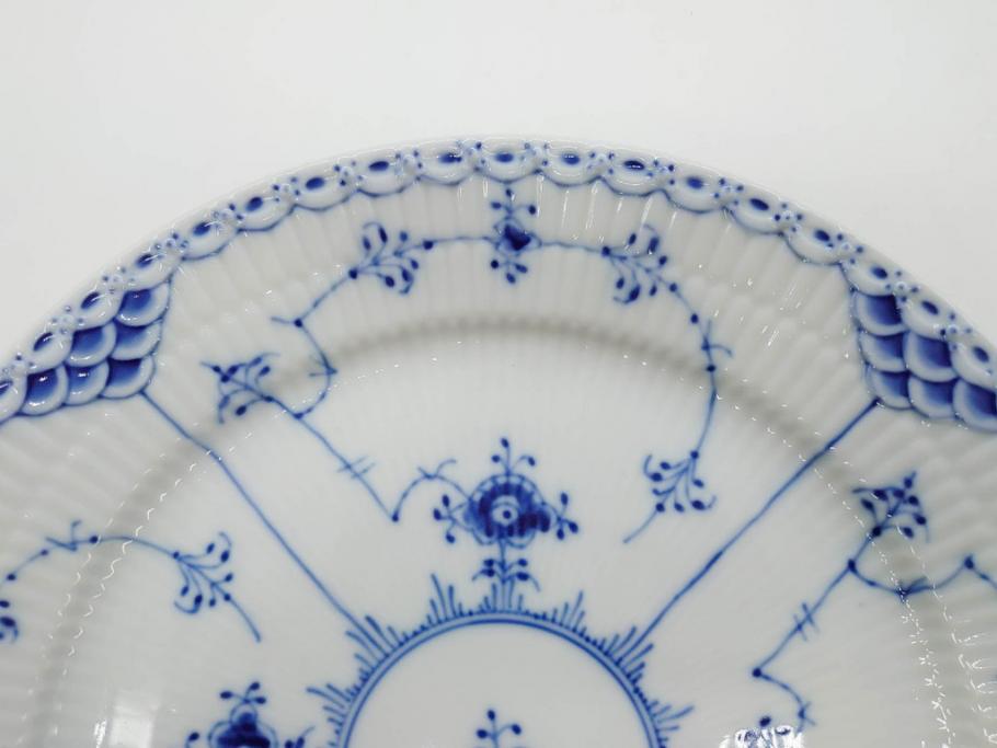 デンマーク　ROYAL COPENHAGEN(ロイヤルコペンハーゲン)　ブルーフルーテッド ハーフレース　約25cm　プレート3枚セット(大皿、洋食器、北欧)(R-081292)