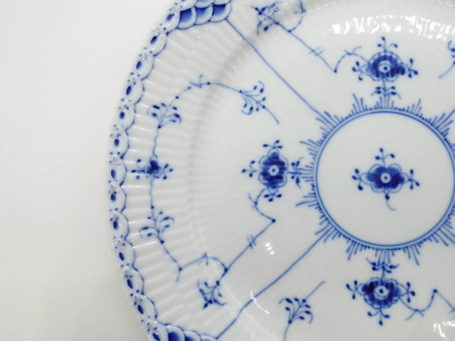 デンマーク　ROYAL COPENHAGEN(ロイヤルコペンハーゲン)　ブルーフルーテッド ハーフレース　約25cm　プレート3枚セット(大皿、洋食器、北欧)(R-081292)