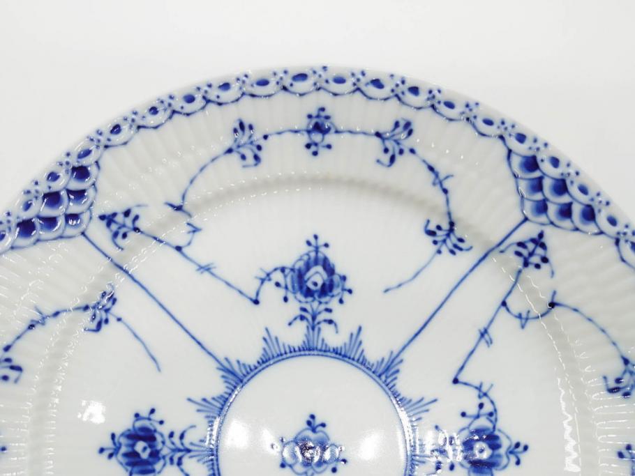 デンマーク　ROYAL COPENHAGEN(ロイヤルコペンハーゲン)　ブルーフルーテッド ハーフレース　約25cm　プレート3枚セット(大皿、洋食器、北欧)(R-081292)