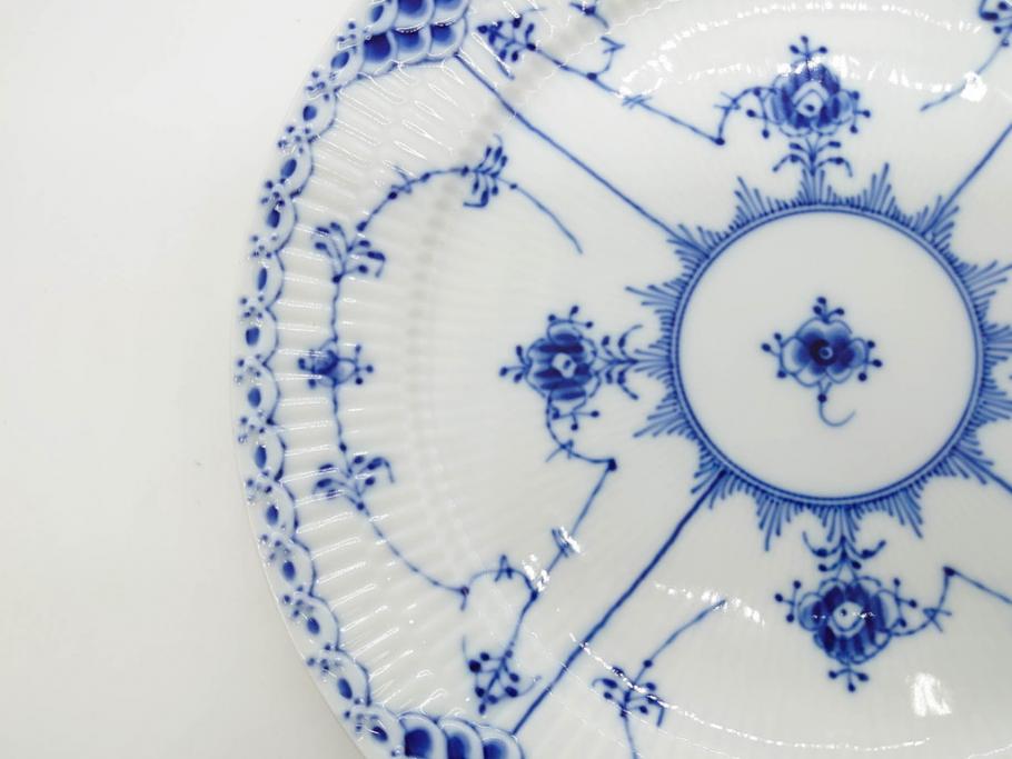 デンマーク　ROYAL COPENHAGEN(ロイヤルコペンハーゲン)　ブルーフルーテッド ハーフレース　約25cm　プレート3枚セット(大皿、洋食器、北欧)(R-081292)