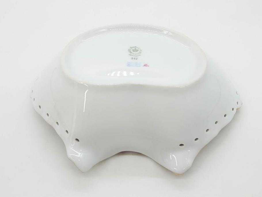 希少　デンマーク　ROYAL COPENHAGEN(ロイヤルコペンハーゲン)　バーガンディ　フルーテッド　フルレース　上品な雰囲気漂うシェルディッシュ(金彩、プレート、貝、中皿、変形皿、洋食器、北欧)(R-081293)