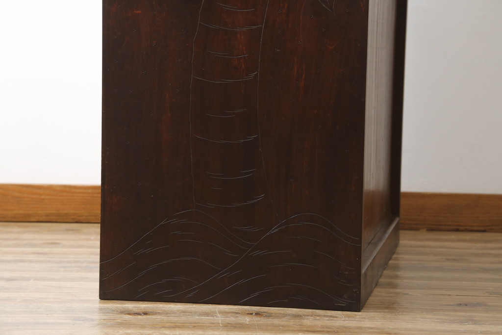 中古　美品　軽井沢彫り　細やかな彫り込みが目を引く下駄箱(シューズボックス、収納棚、戸棚、靴箱、玄関収納)(R-080038)