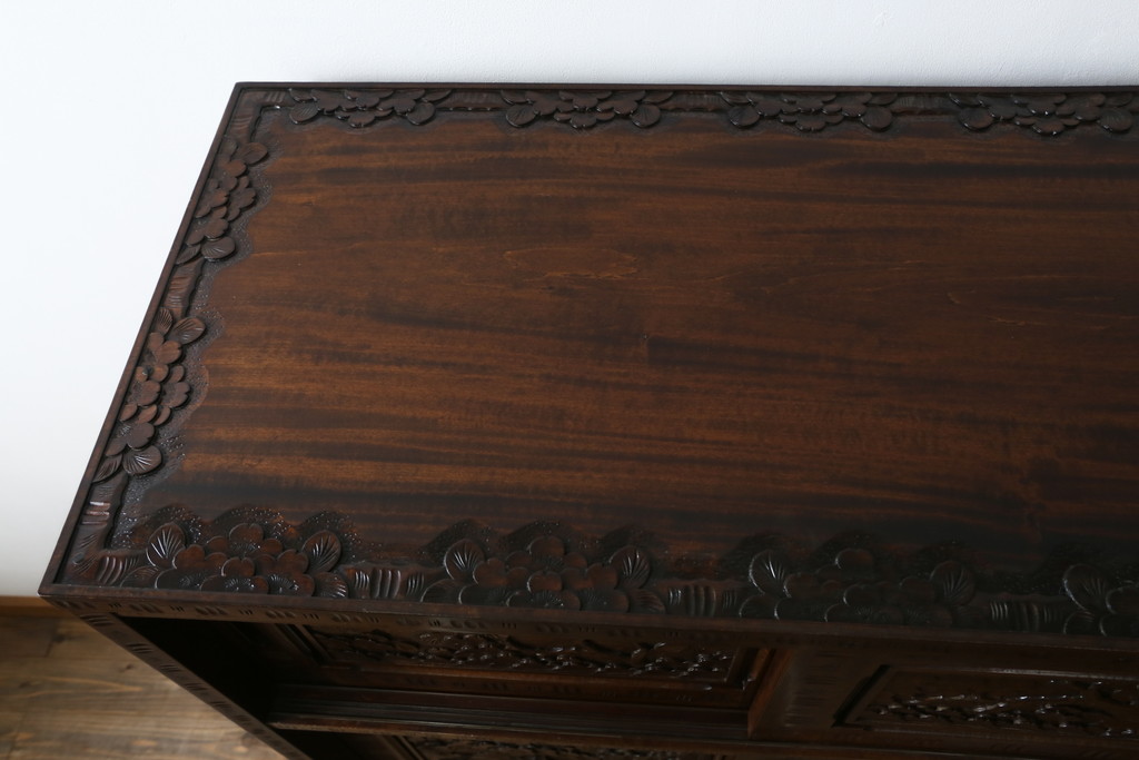 中古　美品　軽井沢彫り　細やかな彫り込みが目を引く下駄箱(シューズボックス、収納棚、戸棚、靴箱、玄関収納)(R-080038)