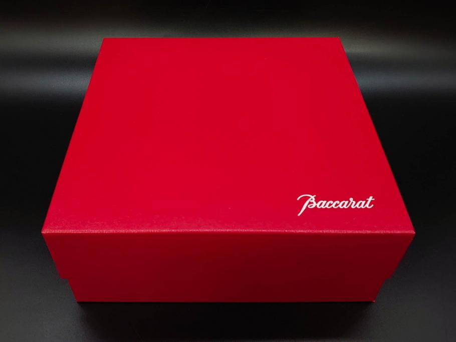 フランス　Baccarat　バカラ　アラベスク　(大)約20cm　(小)約12cm　澄んだ透明感が魅力のプレート4枚セット(小皿、中皿、フルレッドクリスタル、共箱付き)(R-081302)