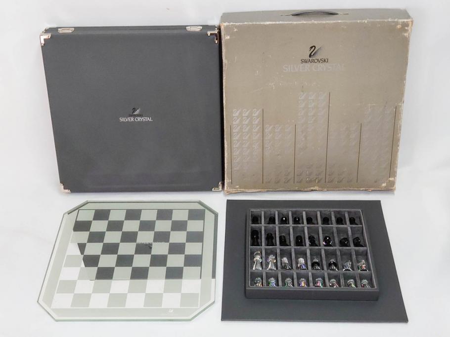 オーストリア　SWAROVSKI(スワロフスキー)　SILVER CRYSTAL(シルバー クリスタル)　チェスセット(チェス盤、駒、ピース、スワン印、ケース付き、外箱付き)(R-081304)