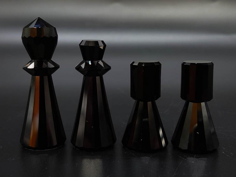 オーストリア　SWAROVSKI(スワロフスキー)　SILVER CRYSTAL(シルバー クリスタル)　チェスセット(チェス盤、駒、ピース、スワン印、ケース付き、外箱付き)(R-081304)
