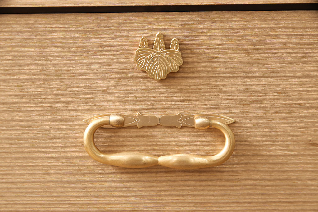 中古　美品　大阪泉州　衣装盆付き　黒檀のアクセントが粋な雰囲気を醸し出す総桐箪笥ローボード(桐たんす、収納箪笥、引き出し、ローチェスト)(R-081411)