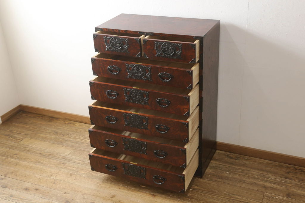 中古　美品　五城目箪笥　上質な和の空間づくりに取り入れたい衣装タンス(検索:岩谷堂箪笥)(引き出し、チェスト、和たんす、収納箪笥)(R-058901)
