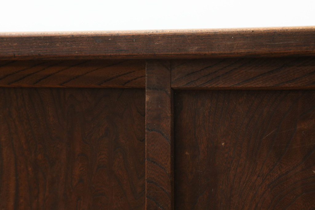 和製アンティーク　三方欅(ケヤキ)材　シンプルで素朴な雰囲気が懐かしい引き出し付きローボード(置き床、置床、ローチェスト、テレビ台、テレビボード、収納棚、飾り台)(R-074848)