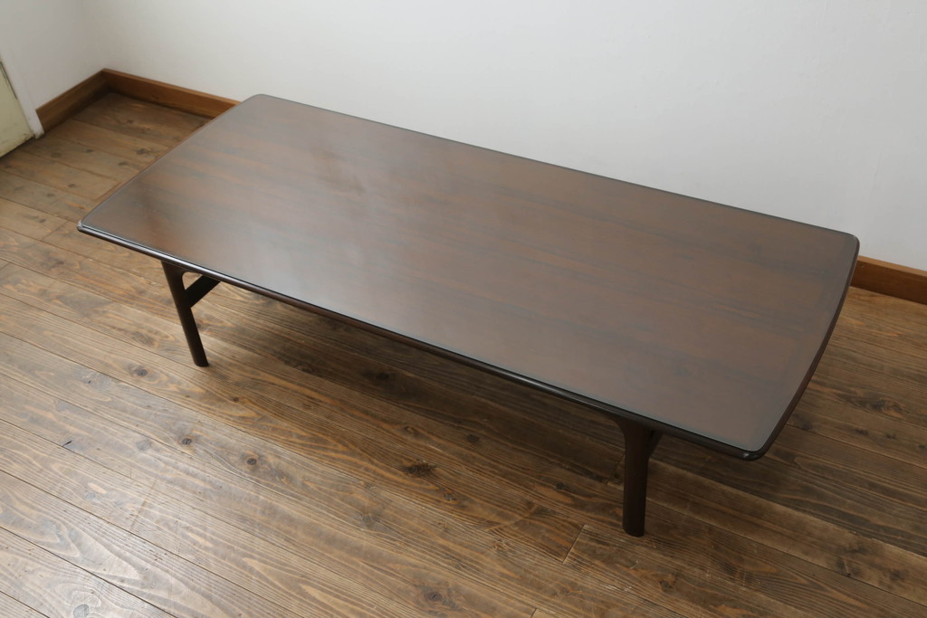 北欧ビンテージ　ノルウェー　S MOBLER(モブラー)　rasmus solberg cabinetmaker norway(ラスムスソルベルグ) 　ローズウッド材　シンプルモダンで曲線の優しいセンターテーブル(ローテーブル、ヴィンテージ)(R-058182)
