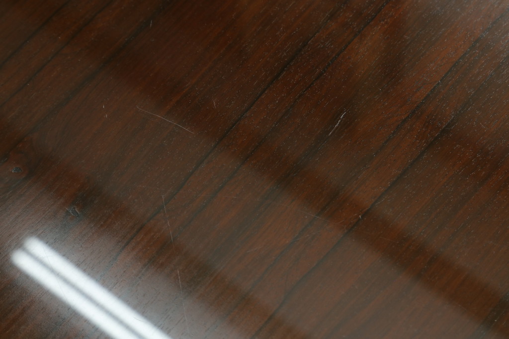 北欧ビンテージ　ノルウェー　S MOBLER(モブラー)　rasmus solberg cabinetmaker norway(ラスムスソルベルグ) 　ローズウッド材　シンプルモダンで曲線の優しいセンターテーブル(ローテーブル、ヴィンテージ)(R-058182)
