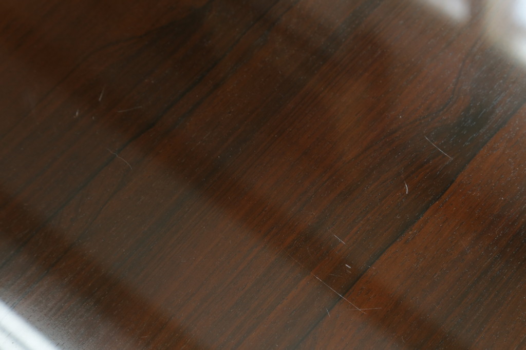北欧ビンテージ　ノルウェー　S MOBLER(モブラー)　rasmus solberg cabinetmaker norway(ラスムスソルベルグ) 　ローズウッド材　シンプルモダンで曲線の優しいセンターテーブル(ローテーブル、ヴィンテージ)(R-058182)