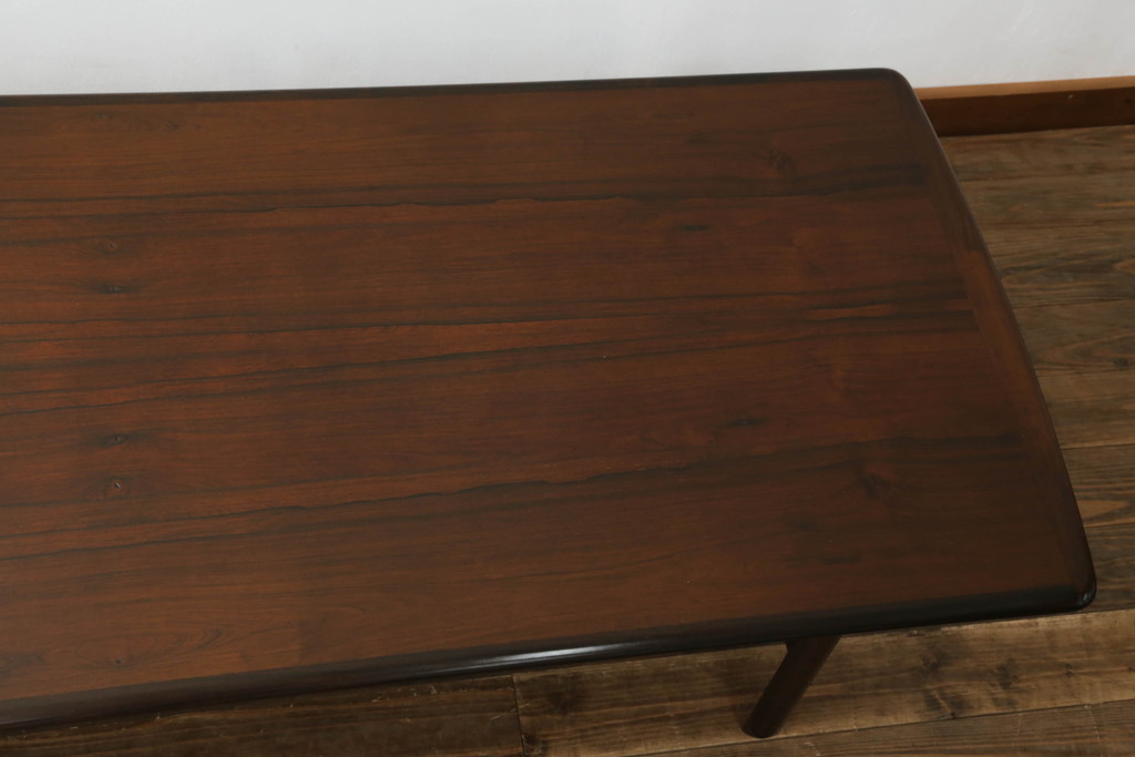 北欧ビンテージ　ノルウェー　S MOBLER(モブラー)　rasmus solberg cabinetmaker norway(ラスムスソルベルグ) 　ローズウッド材　シンプルモダンで曲線の優しいセンターテーブル(ローテーブル、ヴィンテージ)(R-058182)