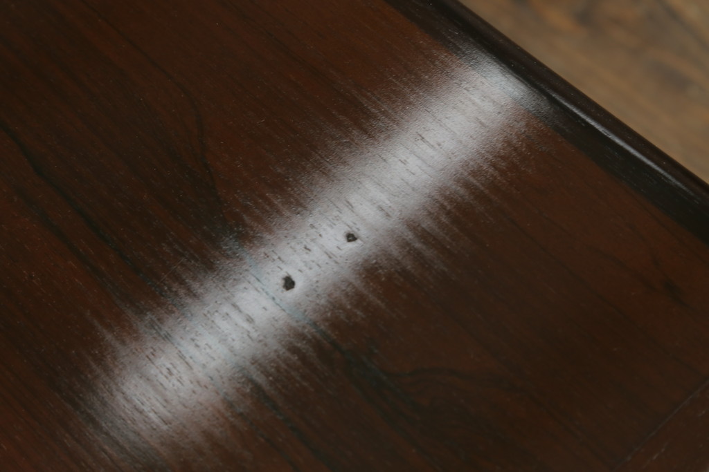 北欧ビンテージ　ノルウェー　S MOBLER(モブラー)　rasmus solberg cabinetmaker norway(ラスムスソルベルグ) 　ローズウッド材　シンプルモダンで曲線の優しいセンターテーブル(ローテーブル、ヴィンテージ)(R-058182)