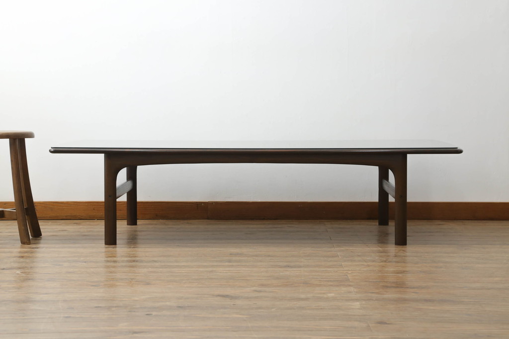 北欧ビンテージ　ノルウェー　S MOBLER(モブラー)　rasmus solberg cabinetmaker norway(ラスムスソルベルグ) 　ローズウッド材　シンプルモダンで曲線の優しいセンターテーブル(ローテーブル、ヴィンテージ)(R-058182)