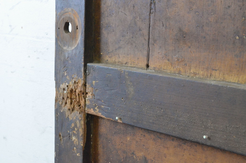 アンティーク建具　ペイント仕上げ限定　レトロな雰囲気あふれるドア1枚(扉、木製ドア、開き戸)(R-065364)