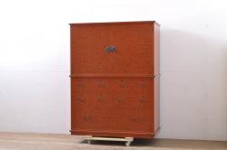 中古　美品!!　民芸家具　前面欅(ケヤキ)材　沢山の装飾金具が存在感を放つ李朝バンダチ(バンダジ、半閉櫃、李朝箪笥、収納棚、サイドキャビネット、サイドボード)(R-065945)