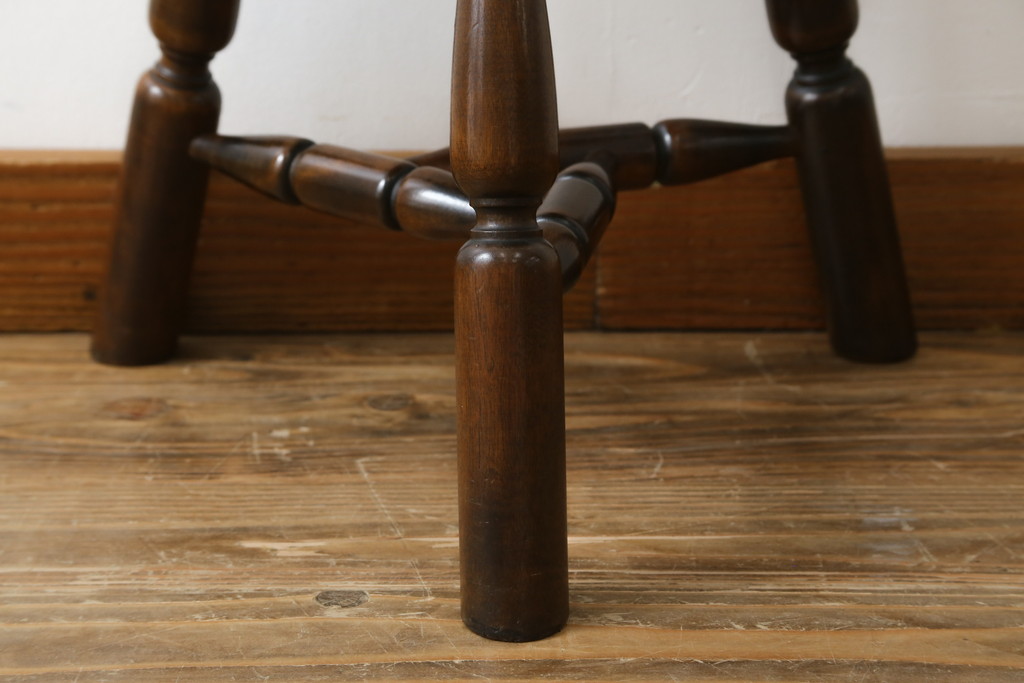 中古　美品　松本民芸家具　丸みを帯びたフォルムが可愛らしい三脚スツール(丸椅子、イス、板座チェア、花台、飾り台)(R-080429)