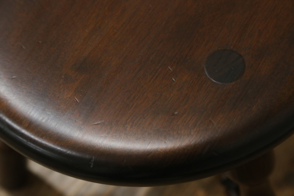 中古　美品　松本民芸家具　丸みを帯びたフォルムが可愛らしい三脚スツール(丸椅子、イス、板座チェア、花台、飾り台)(R-080429)