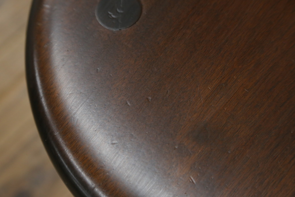 中古　美品　松本民芸家具　丸みを帯びたフォルムが可愛らしい三脚スツール(丸椅子、イス、板座チェア、花台、飾り台)(R-080429)