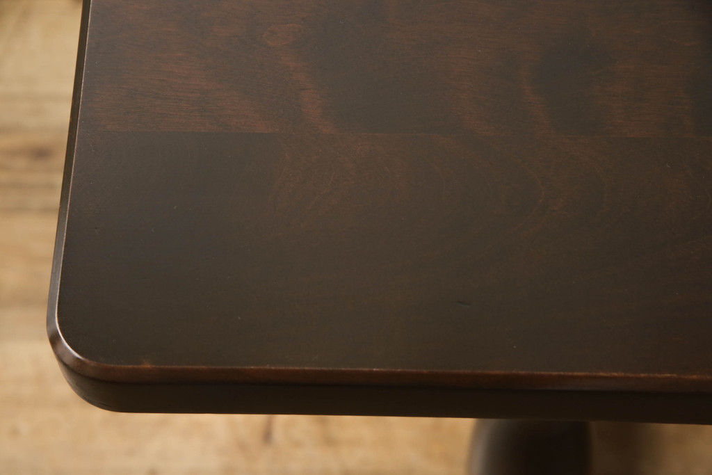 和製ビンテージ　北海道民芸家具　深みのある色合いとモダンな雰囲気が魅力的なダイニングテーブル(6人掛け、4人掛け、食卓、ヴィンテージ)(現行品同型の場合:定価約45万円)(R-060624)