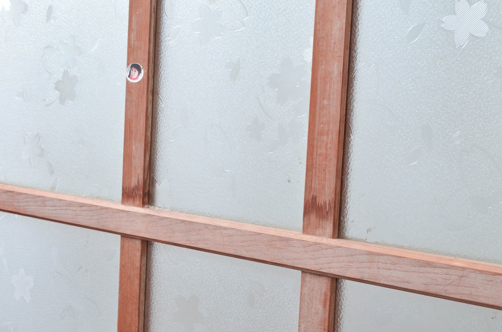 アンティーク建具　昭和レトロな雰囲気にぴったり!温かみを感じるガラス戸2枚セット(引き戸)(R-080916)
