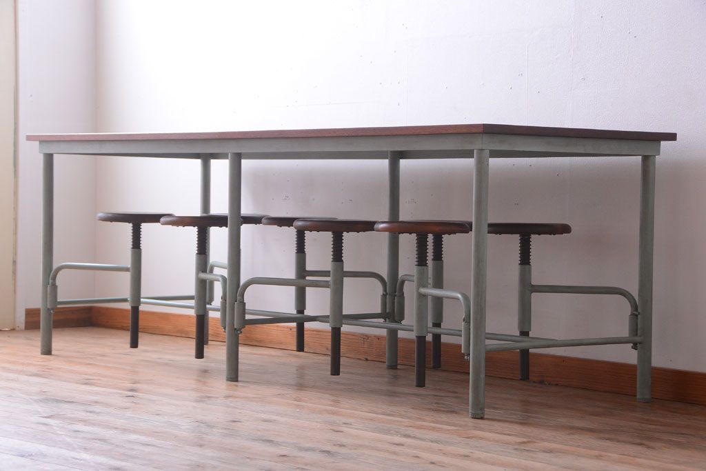 ラフジュ工房オリジナル　ユニークなデザインが魅力的な格納スツール8脚付きテーブル(8人用ダイニングテーブル、作業台、ワークスペース)(R-056077)