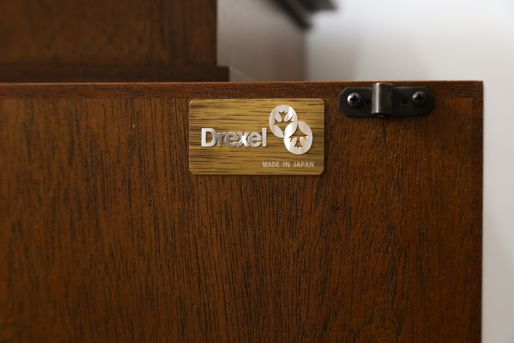 中古　美品!!　DREXEL HERITAGE(ドレクセルヘリテイジ)　FRANCHESCA(フランチェスカ)　クラシカルな佇まいが美しいサイドボード(クレデンザ、クリデンザ、収納棚、戸棚、サイドキャビネット、ホールチェスト)(R-074684)