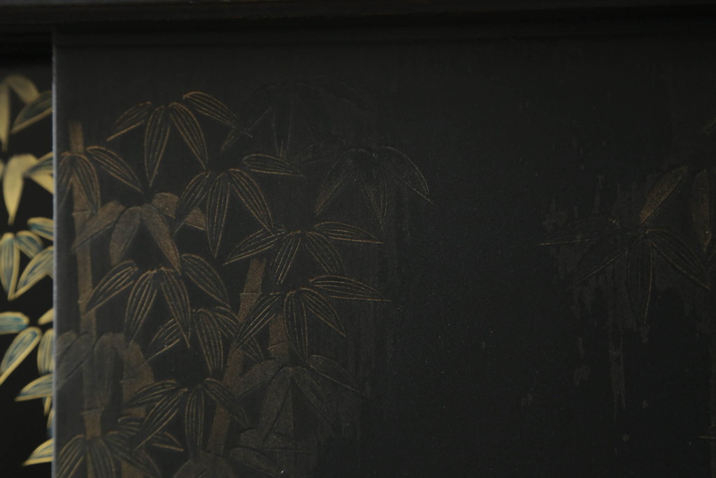 和製ビンテージ　総漆塗り　竹に雀・梅・松　吉祥モチーフ　上品な和の雰囲気を醸し出す茶棚(飾り棚、違い棚、茶箪笥、収納棚、キャビネット、ヴィンテージ)(定価約120万円)(R-060382)