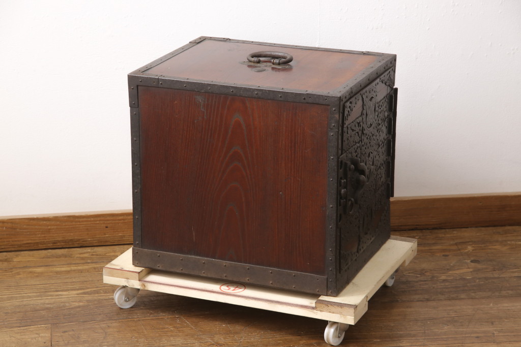 極上品・極美品!　完全オリジナル　総欅材製・厚手金具の素晴らしい作り!アンティーク佐渡船箪笥(掛硯型、懸硯型、時代箪笥、工芸箪笥、骨董)(R-055889)