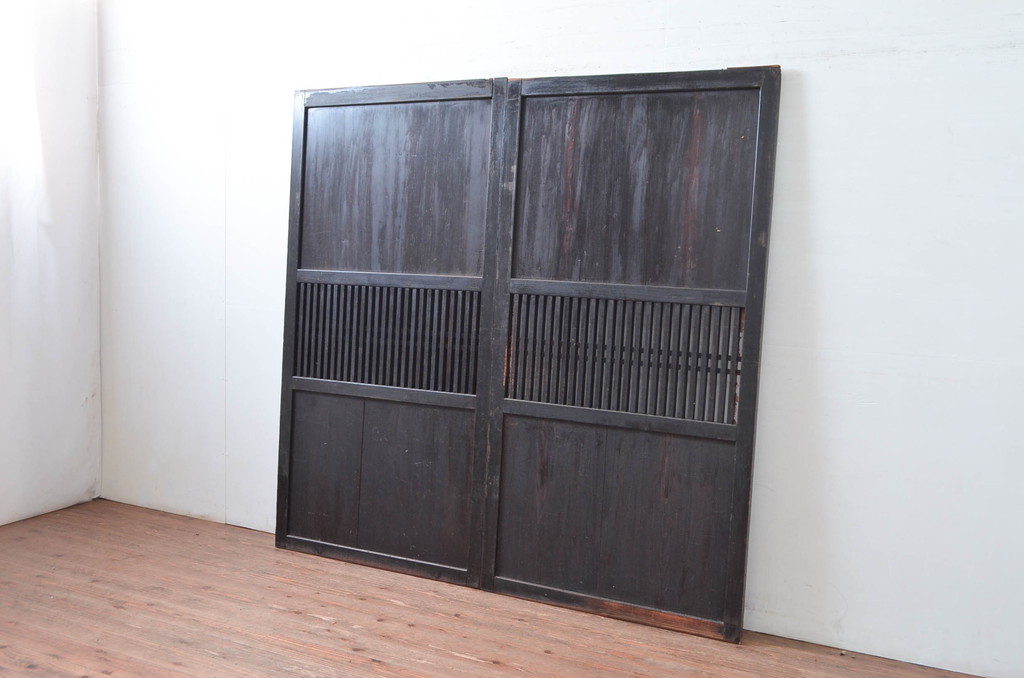 アンティーク建具　和モダンテイストのお部屋づくりに取り入れたい格子帯戸2枚セット(引き戸、格子戸)(R-080447)