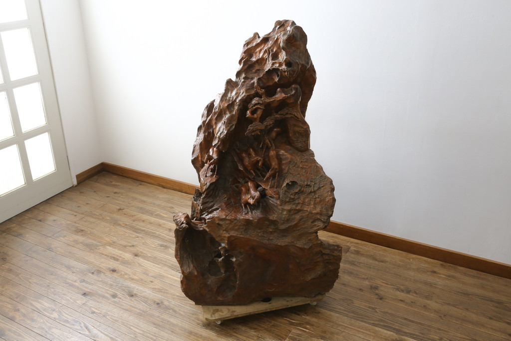 和製ビンテージ　躍動感を感じる荒々しい天然木に松と馬群(双馬)の彫刻を施した見事な置物(木彫り、オブジェ、置き物、ディスプレイ、衝立て、衝い立て、つい立て、ヴィンテージ)(当時約200万円で購入)(R-081262)