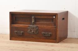 中古　高級品　極上　美品　凝ったつくりが美しい、本格的なアンティーク調李朝棚(アジアンキャビネット、朝鮮棚、李朝箪笥、収納棚)(R-055751)