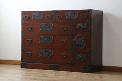 中古　美品　欅産業　仙台民芸箪笥　四.五尺野郎箪笥　拭き漆塗りと立派な金具が美しい仙台箪笥(和箪笥、収納箪笥、衣装箪笥、整理箪笥、チェスト、引き出し)(定価約77万円)(R-077040)