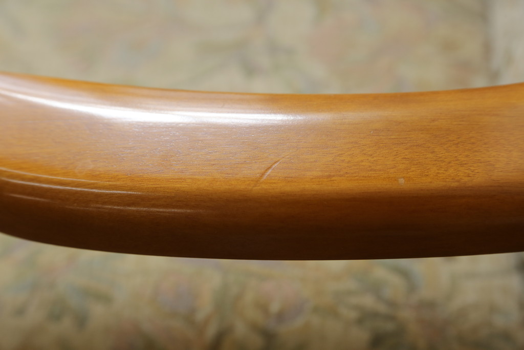 中古　美品　横浜ダニエル(daniel)　LD(エルディー)シリーズ　A-541　クラシカルな佇まいが目を引くアームチェア(定価約23万円)(ダイニングチェア、椅子)(R-053858)