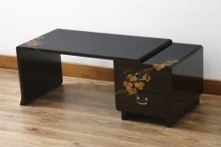 中古　美品　輪島塗り　繊細な色づかいが美しい蒔絵入りの文机(定価約60万円)(座机、ローテーブル、センターテーブル)(R-053693)