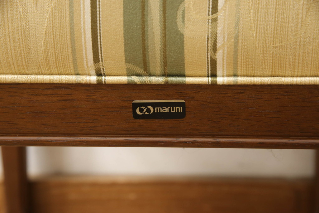 中古　美品　マルニ木工(MARUNI)　地中海シリーズ　カンヌ　クラシカルなデザインのファブリックがお洒落なダイニングチェア2脚セット(椅子、イス、バラ売り可能)(定価2脚で約16万円)(R-066604)
