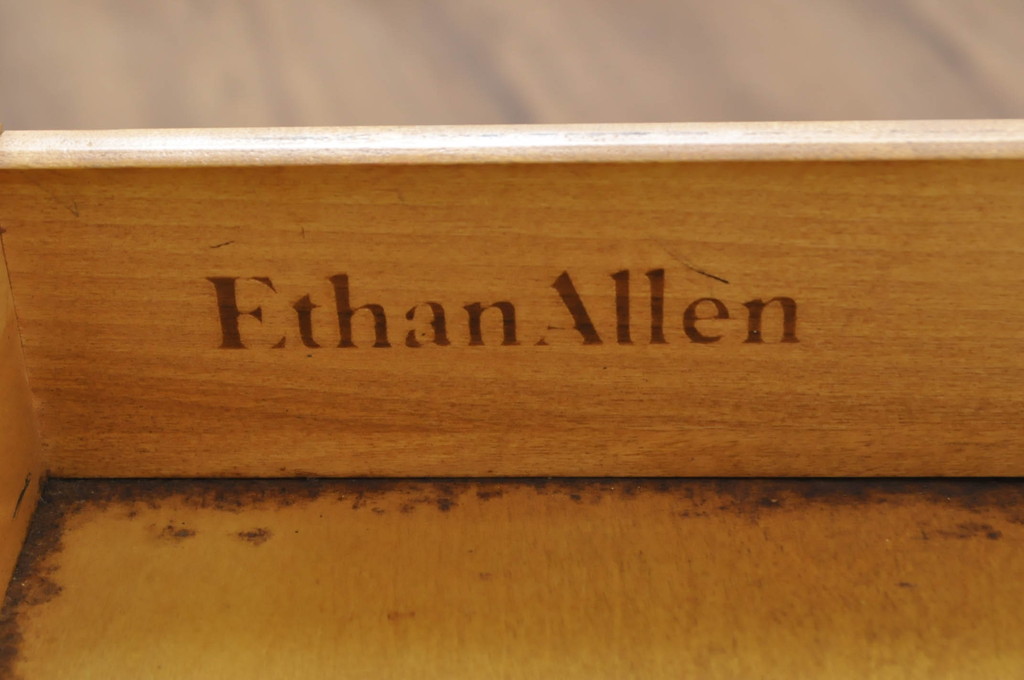 アメリカヴィンテージ　希少な廃版品　アメリカ高級家具　Ethan Allen(イーセン・アーレン)　花のデザインが魅力のバタフライサービスワゴン(キッチンワゴン、キッチンカート、サイドテーブル、ワゴンテーブル、キャスターワゴン、ビンテージ)(R-080353)