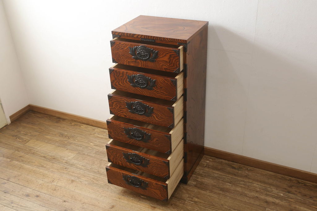 中古　美品　岩谷堂箪笥　こだわりの意匠が目を引く縦型チェスト(整理箪笥、引き出し、和タンス、収納箪笥、衣装箪笥)(R-060935)
