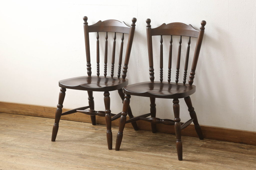中古　美品　松本民芸家具　16型スピンドルチェア　ゆったりと座れるダイニングチェア2脚セット(板座チェア、椅子、イス)(R-059847)