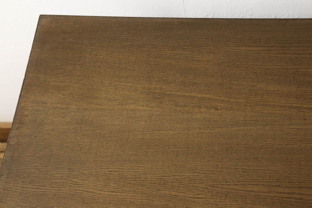 中古　神戸洋家具　ナラ材　挽き物脚が上品な雰囲気を醸し出す片袖机(在宅ワーク用、在宅用、ワークデスク、オフィスデスク、テーブル)(R-060723)