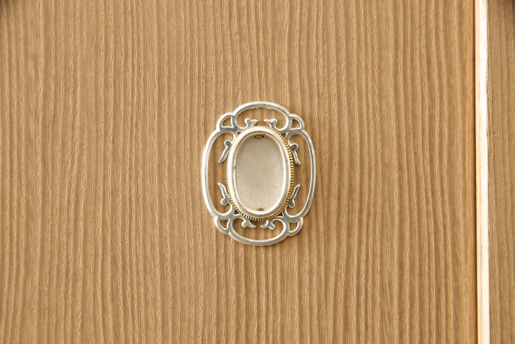 中古　美品　伝統工芸品　大阪泉州　桑材のアクセントがモダンな雰囲気を醸し出す総桐箪笥(胴丸)・上段(総桐たんす、引き出し、チェスト、衣装箪笥、和タンス)(R-081511)